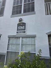 Building Photo - 4368 S Kirkman Rd