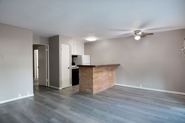 Foto del edificio - 1635 Kipling St