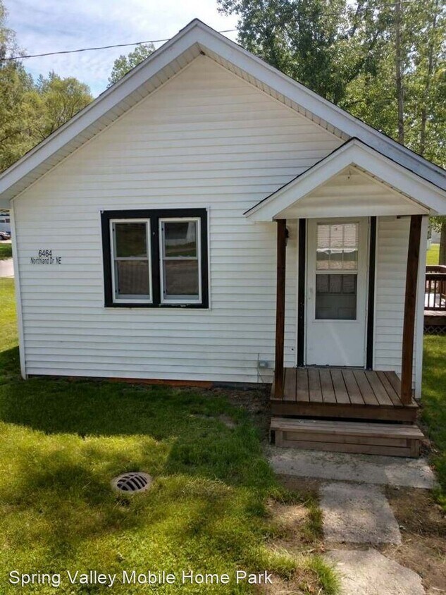 Primary Photo - 6460 Northland Dr NE