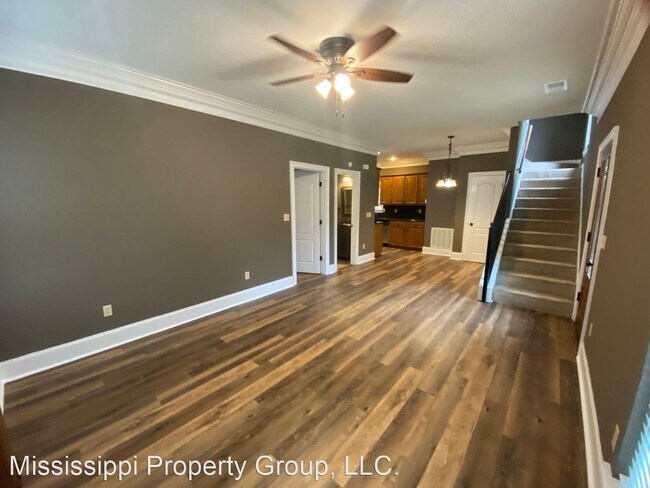 Foto del edificio - 3 br, 3 bath House - 160 Falls Grove Drive