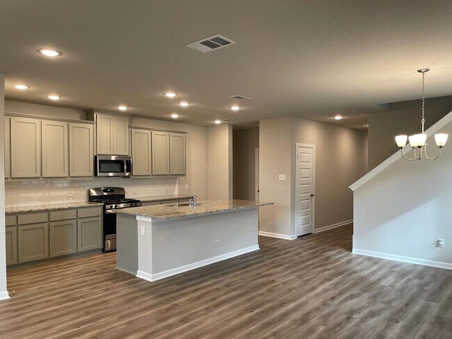 Building Photo - 5529 Blue Point Ln