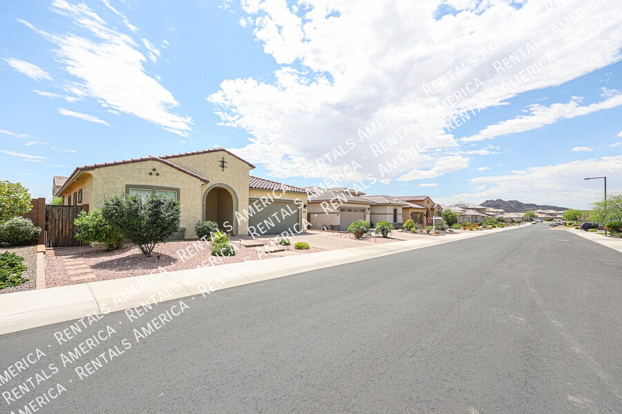 Primary Photo - 7213 W Tombstone Trl