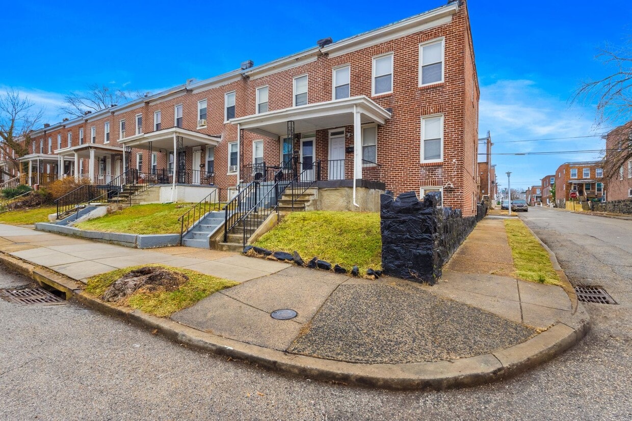 Primary Photo - 3201 Elmley Ave