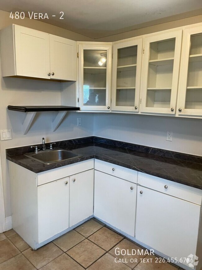 Building Photo - 480 Vera