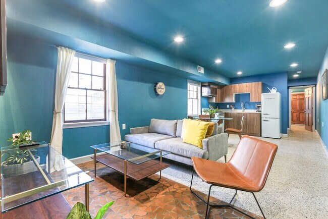 Photo - 1810 Moss St Townhome