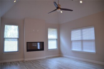 Building Photo - 1710 SW Riverstone Rd