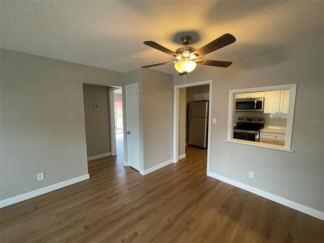 Building Photo - 511 Duchess Ct