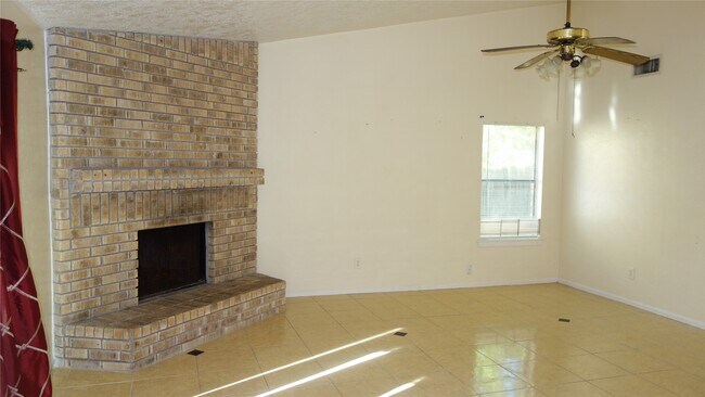 Foto del edificio - 16610 Quail Park Dr