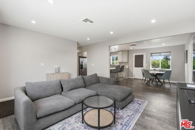 Building Photo - 2975 W Ave 33