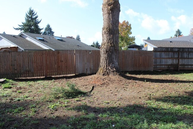 Foto del edificio - 4 Bed 2 Bath Hillsboro Ranch