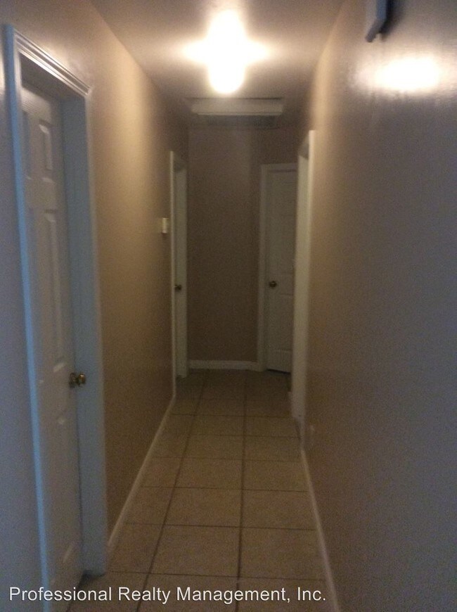 Foto del edificio - 3 br, 2 bath House - 6825 HIGH PEAKS DR.