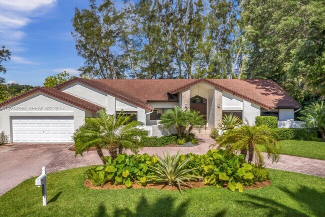 Foto del edificio - 5800 SW 73rd Ave