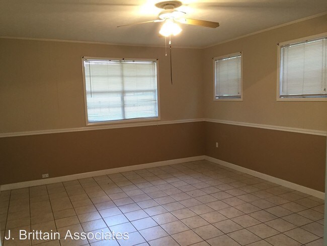 Building Photo - 3 br, 2 bath House - 1161 State Farm Road