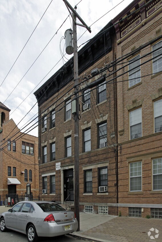 Building Photo - 129-131 Lafayette St