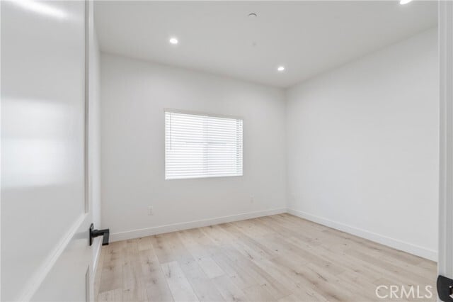 Building Photo - 11142 Woodley Ave