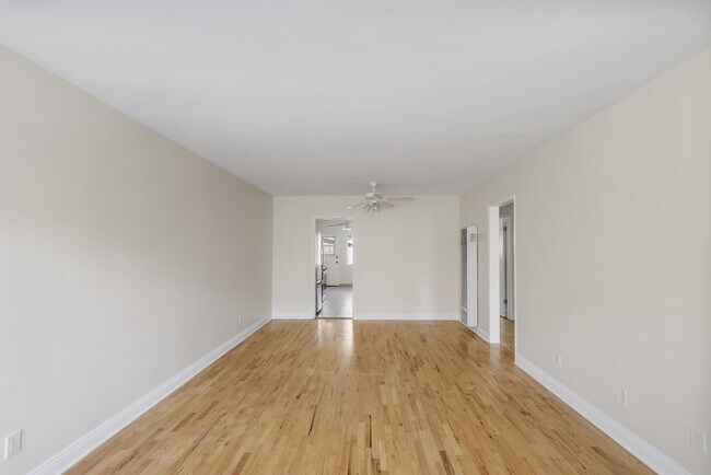 Foto del edificio - 7137 Ramsgate Ave