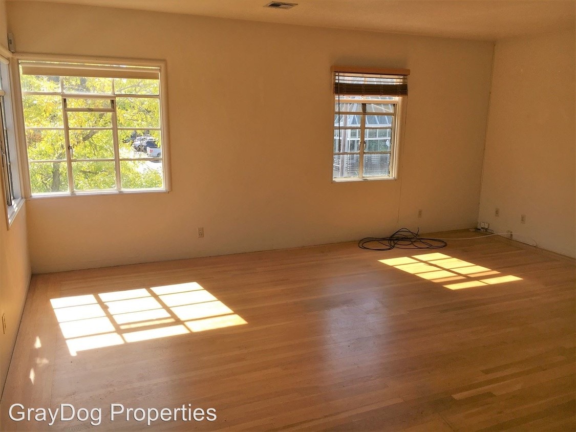 Primary Photo - 3855 J St