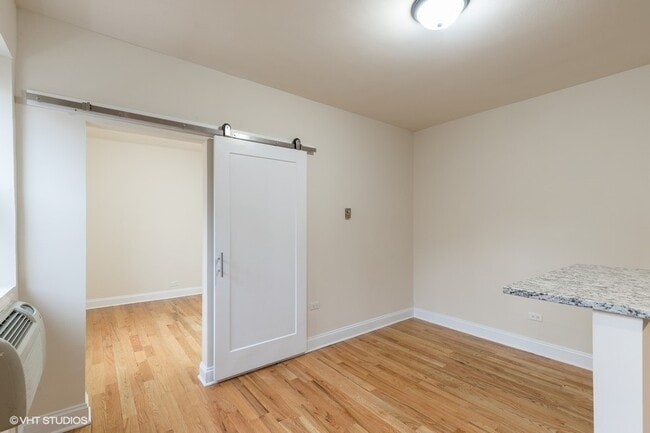 Foto del edificio - 1430 N Dearborn Pkwy