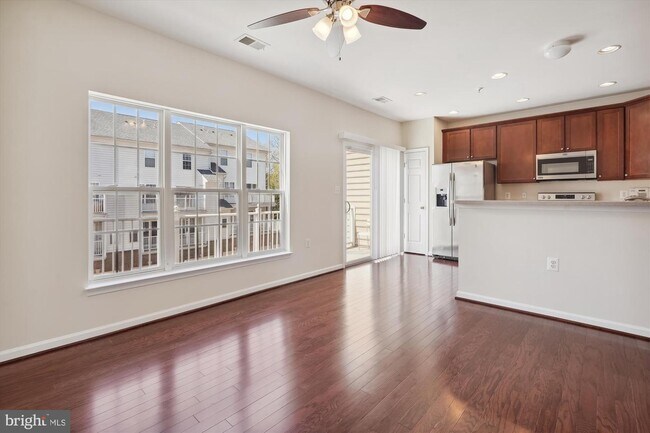 Building Photo - 15276 Rosemont Manor Dr