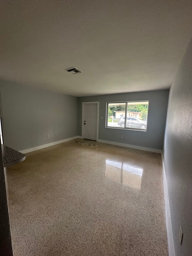 Living/ dining room - 6081 SW 33rd St