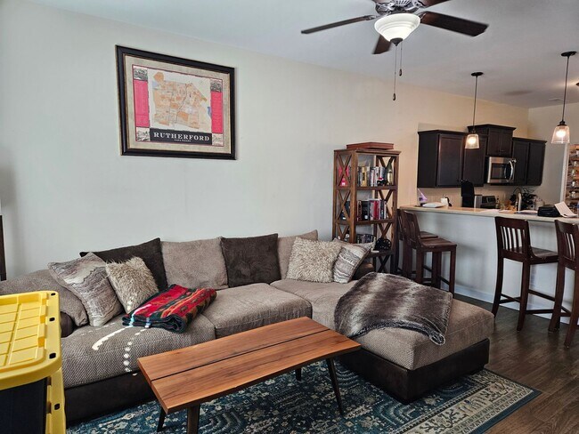 Foto del edificio - 2 bedroom, 2.5 bath unfurnished end unit townhouse in Sneads Ferry Justice Farm Townhome community