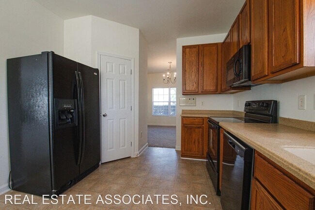 Building Photo - 5 br, 2.5 bath House - 4801 Swanns Mill Drive