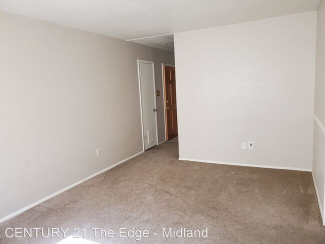 Building Photo - 3 br, 2 bath House - 3601 Shell Ave