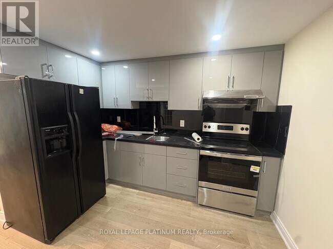 Building Photo - 50 Harbourtown Crescent