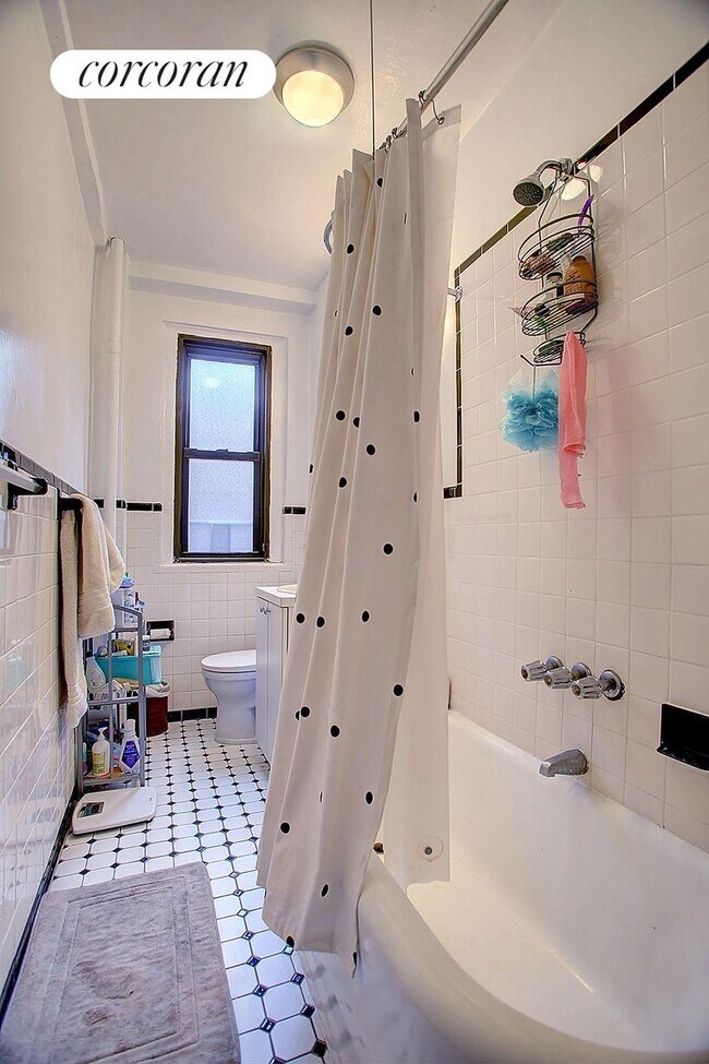 Foto del edificio - 158 W 81st St