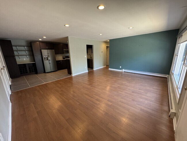 Building Photo - 508 Laurel Lake Rd