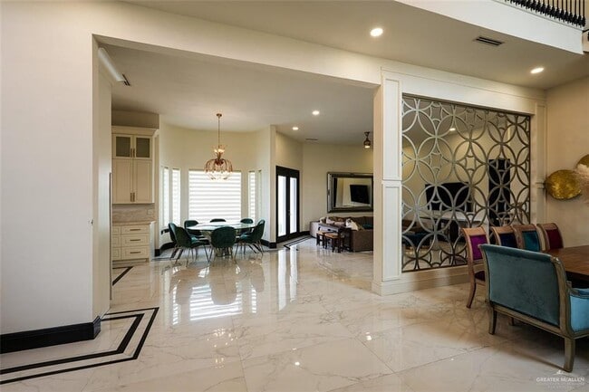 Building Photo - 21 Union Ct