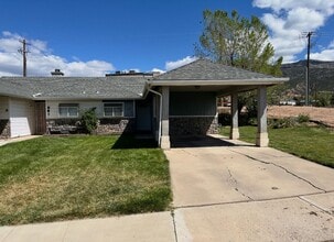 Building Photo - 585 S 225 W