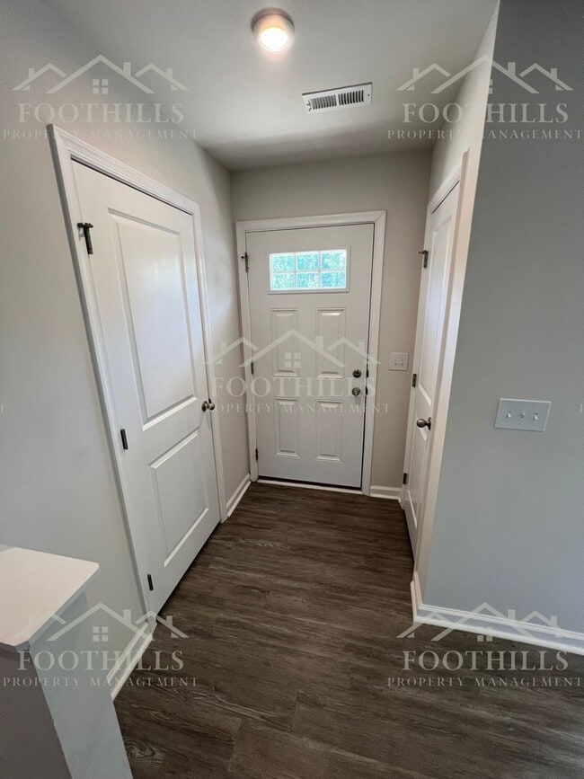 Building Photo - 167 Nicklaus Dr