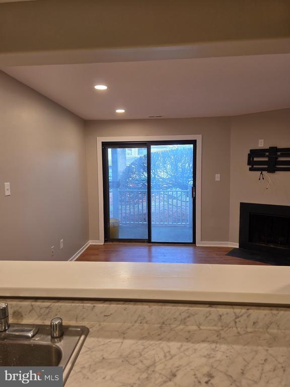 Building Photo - 311 Gregorys Way