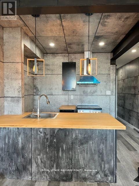 Photo du bâtiment - 1839 Davenport Rd