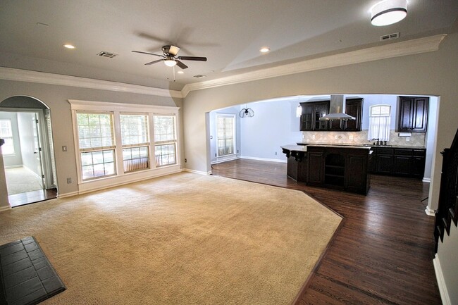 Open kitchen - 10479 S 86th East Ave