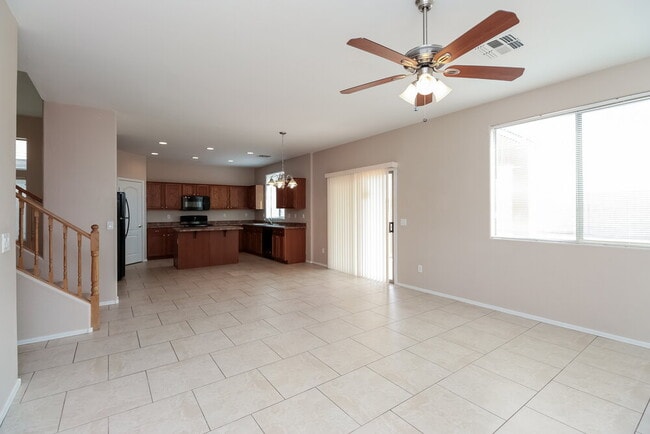 Building Photo - 6933 S 37th Dr