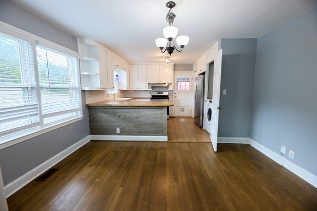 Photo - 4809 Lavista Rd House