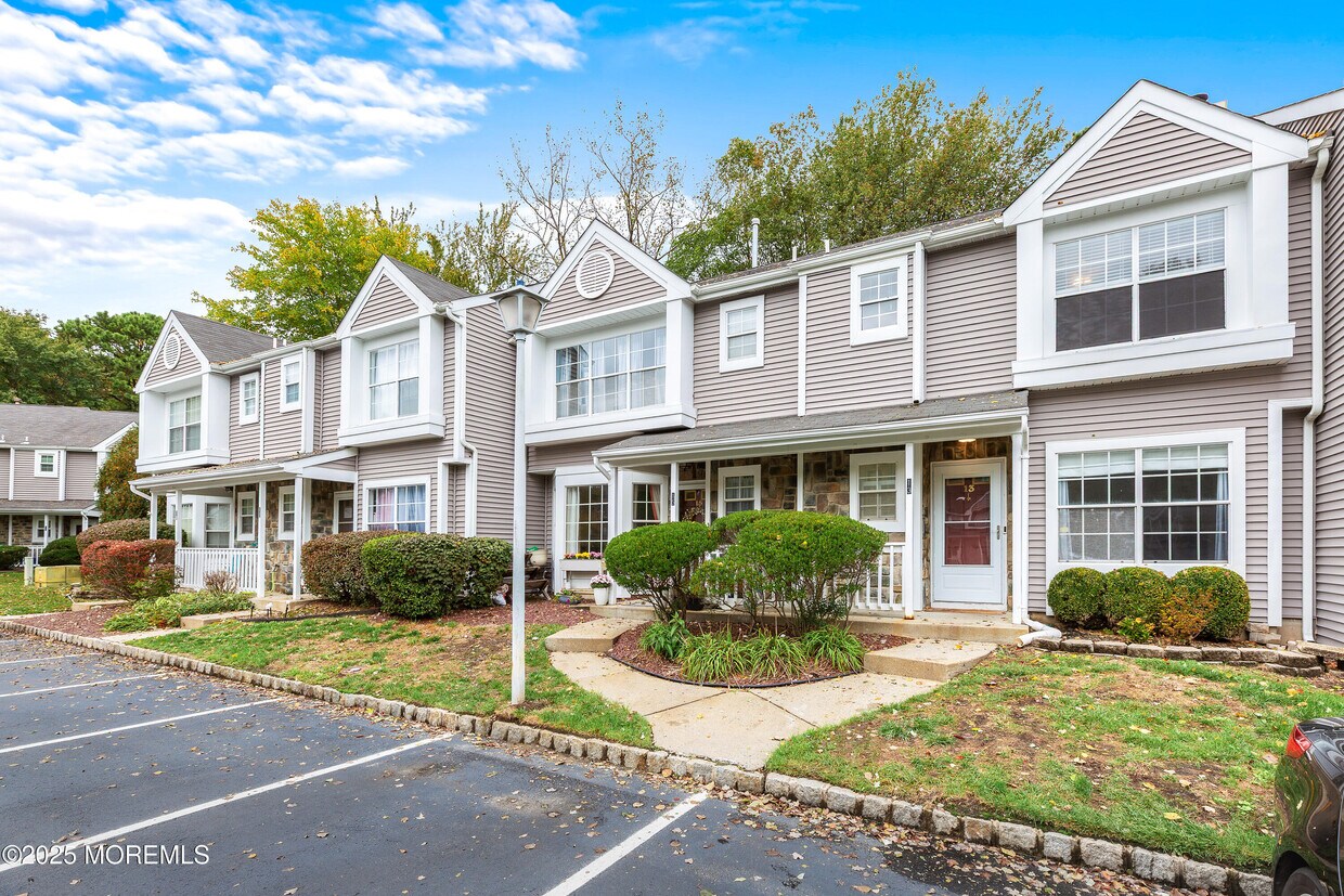 Primary Photo - 13 Canidae Ct