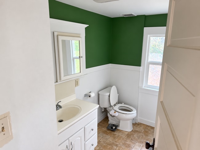 Bath - 1312 N 43rd St