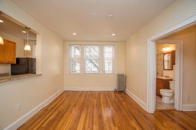 Foto del edificio - 136 Highland Ave