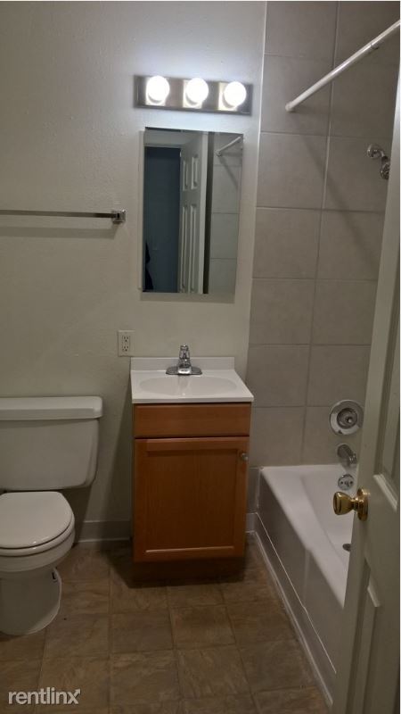 Building Photo - 625 Hathaway Dr
