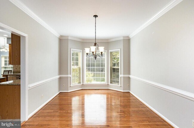 Building Photo - 11 Pin Oak Ct