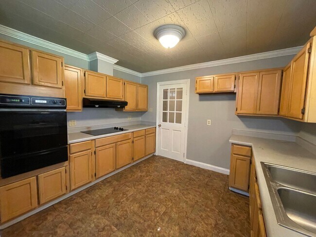 Building Photo - House: Cedarcrest Subdivision (AVAILABLE A...