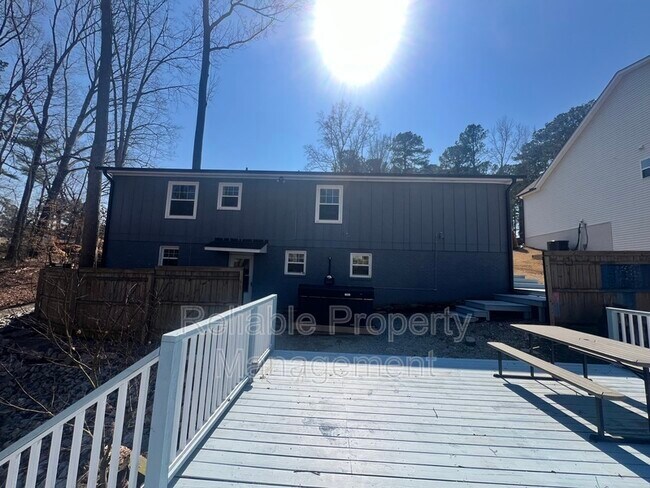 Building Photo - 222 Oakdale Ave