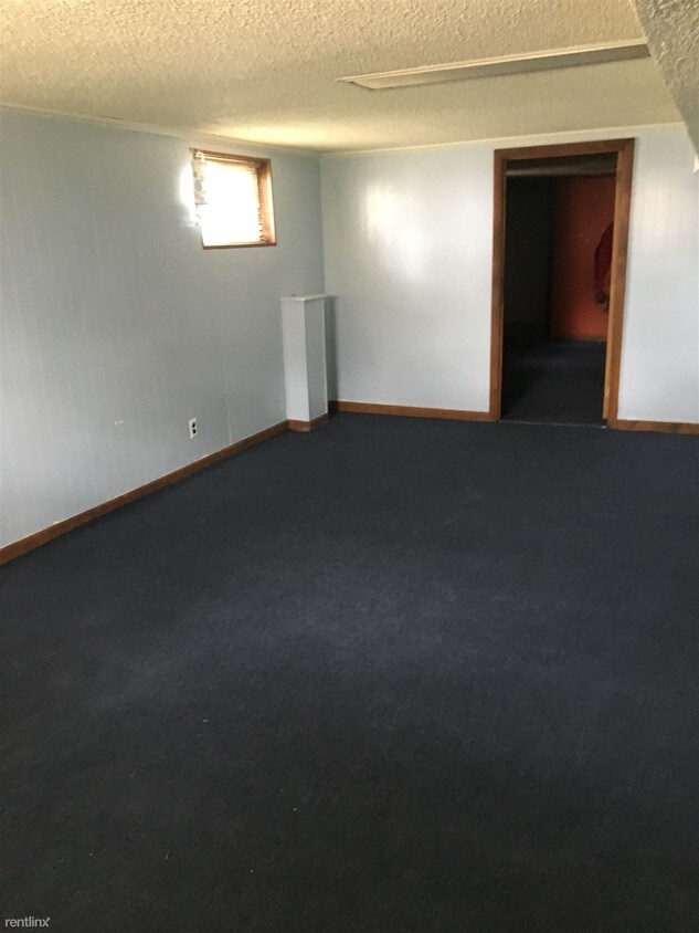 Primary Photo - 3 br, 2 bath House - 910 W. MacQueen