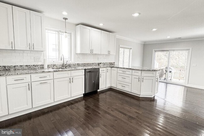 Building Photo - 2809 Bolling Rd