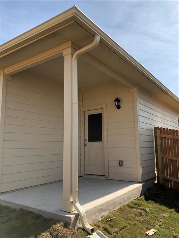 Building Photo - 7004 Ranchito Dr