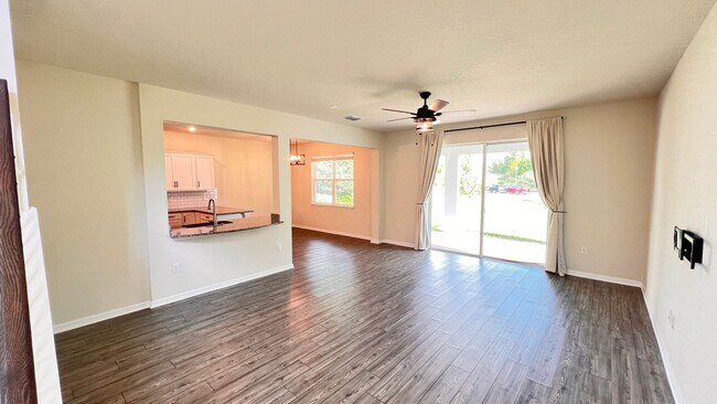 Building Photo - Beautiful, Recently Built 3 Bedroom (+ Lof...