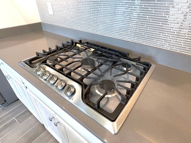 Foto del edificio - 68 Furrier Ct